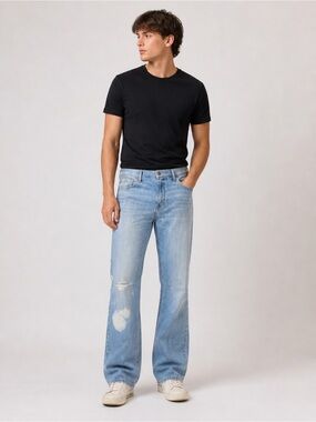 Reclaim Bootcut Light Wash Jeans Distressed 5 Pocket 35x32